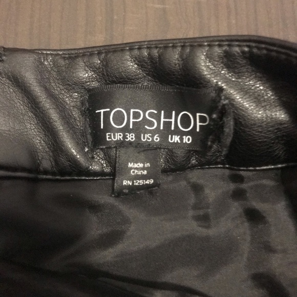 Topshop leather shorts - Picture 3 of 4